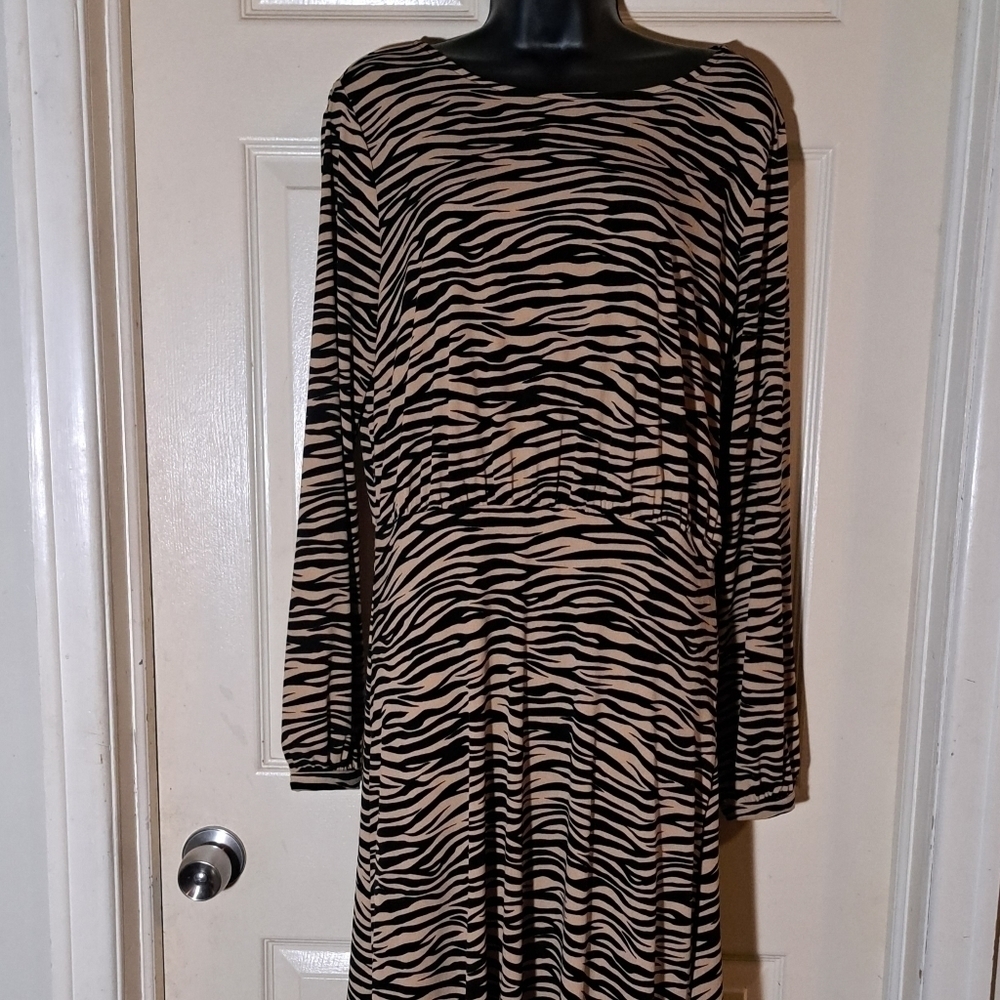 Loft animal Print Dress Size 8 5/$25